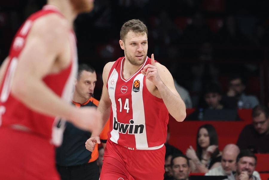 news 696fd7ef8adec - Ολυμπιακός - Μακάμπι Τελ Αβίβ 100-93: Τρίτη σερί νίκη με σούπερ Βεζένκοφ