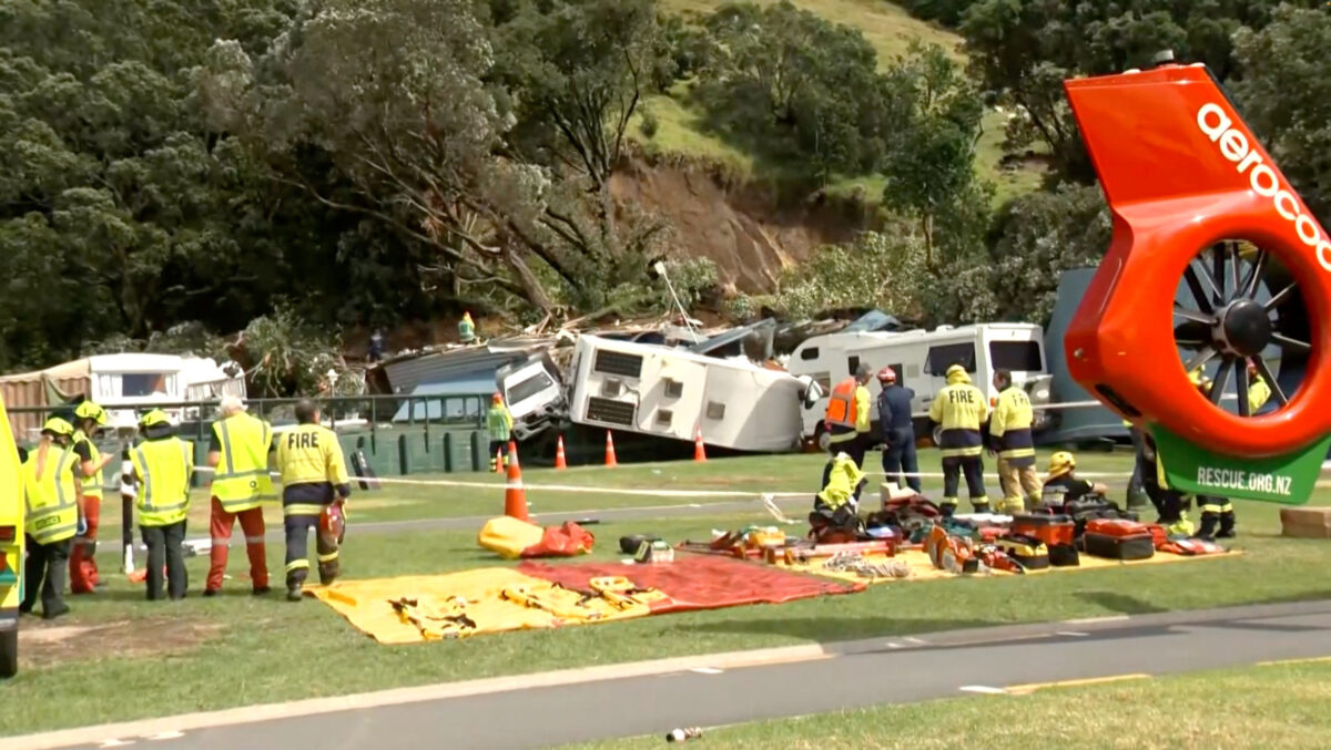 news 697362fa99e2e - Τραγωδία στη Νέα Ζηλανδία: Έξι αγνοούμενοι από κατολίσθηση σε κάμπινγκ
