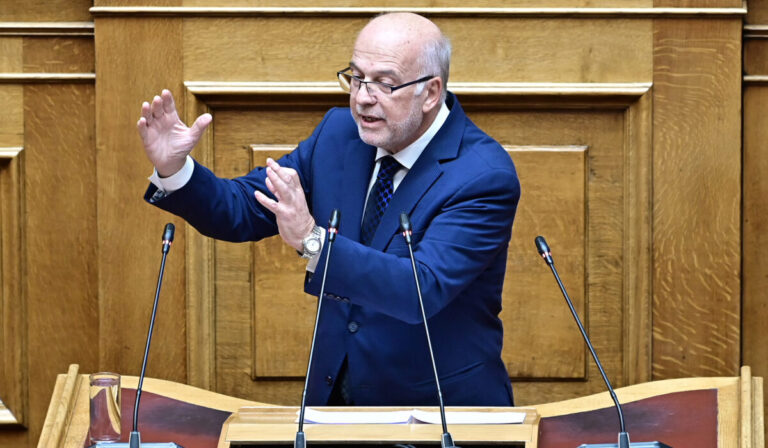 news 6973a9490770f - Πολιτική "θύελλα" για τη διάταξη συνεπιμέλειας - Κατηγορίες για φωτογραφική ρύθμιση