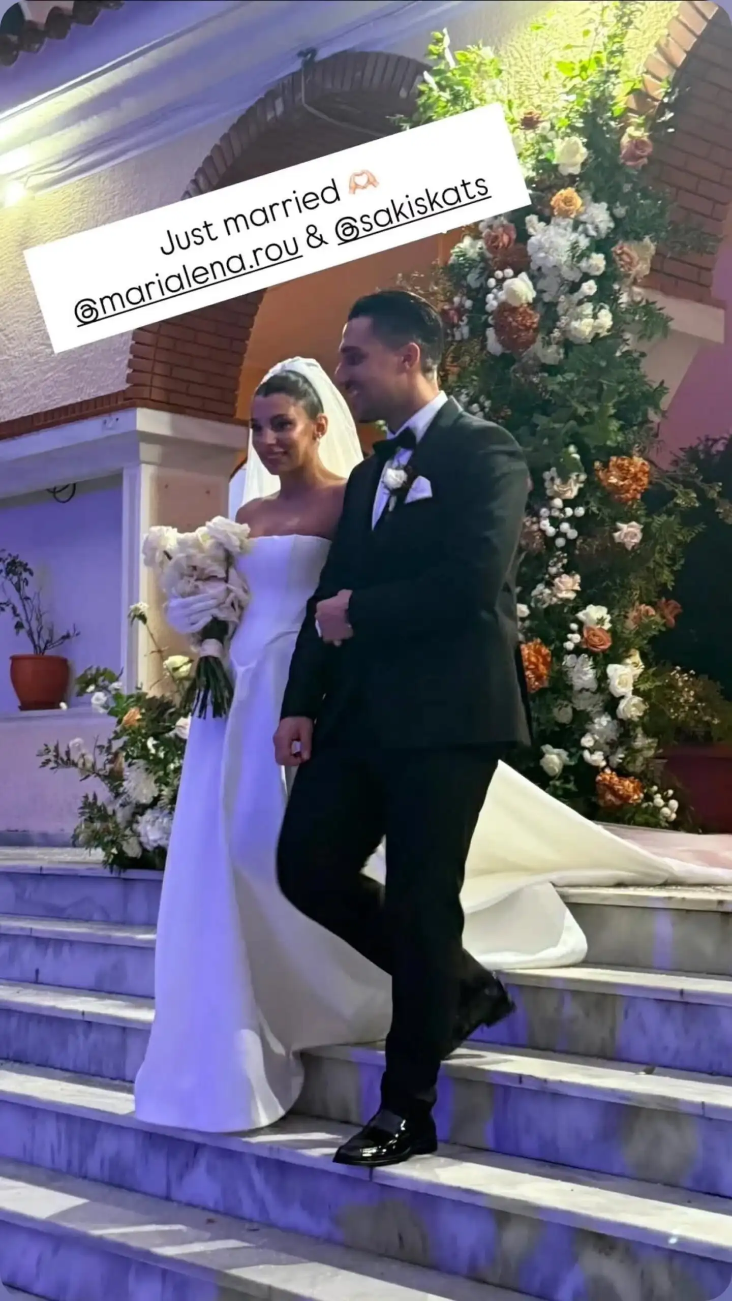 news 69764c5a70c31 - Ο γάμος που όλοι περίμεναν: Σάκης Κατσούλης και Μαριαλένα Ρουμελιώτη παντρεύτηκαν