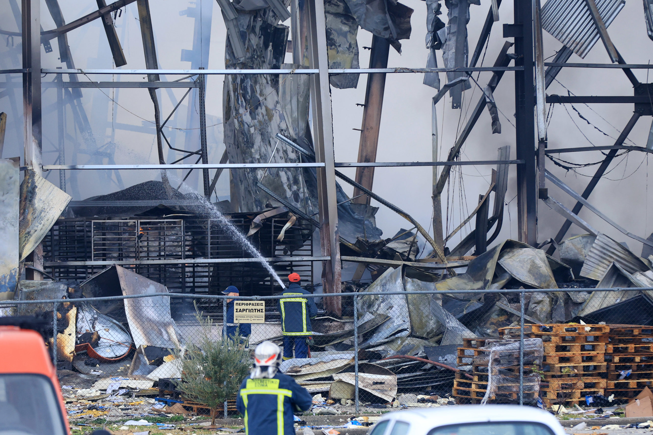 news 6977496c5fb0d - Τραγωδία στη Βιολάντα: Τέσσερις νεκρές από έκρηξη - Ερωτήματα για τα αίτια