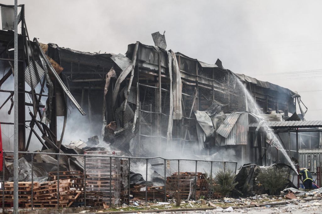 news 697757902298c - Τραγωδία στα Τρίκαλα: Τέσσερις νεκρές εργαζόμενες στο εργοστάσιο «Βιολάντα» - Ερωτήματα για την ασφάλεια στους χώρους εργασίας