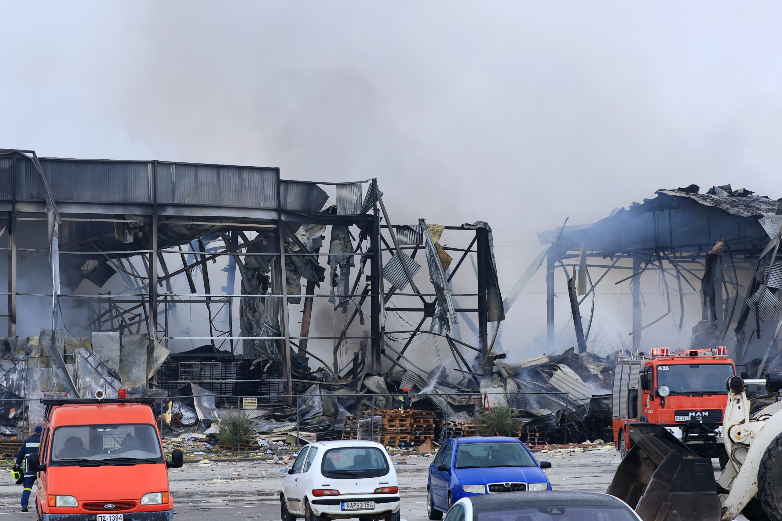 news 697757903a761 - Τραγωδία στα Τρίκαλα: Τέσσερις νεκρές εργαζόμενες στο εργοστάσιο «Βιολάντα» - Ερωτήματα για την ασφάλεια στους χώρους εργασίας