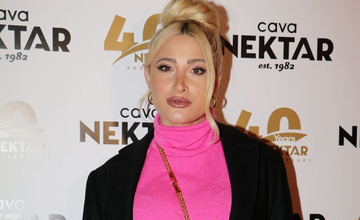 news 69779e1d967f1 - Καρυοφυλλιά Καραμπέτη: "Ήμουν κατά του γάμου από μικρή - ο έρωτας ήταν η κινητήρια δύναμή μου"