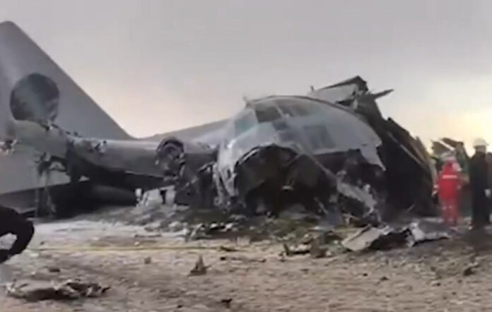 Τα συντρίμμια του C-130 Hercules στο Ελ Άλτο της Βολιβίας