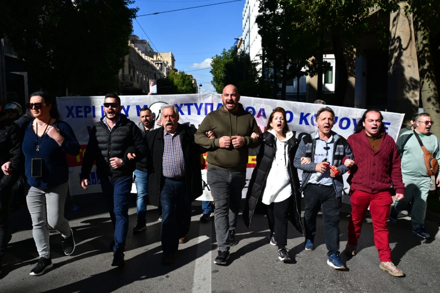 Μαζική πορεία ταξί στο κέντρο της Αθήνας - Προειδοποίηση για απεργία διαρκείας news 6981ea823f14e - Μαζική πορεία ταξί στο κέντρο της Αθήνας - Προειδοποίηση για απεργία διαρκείας