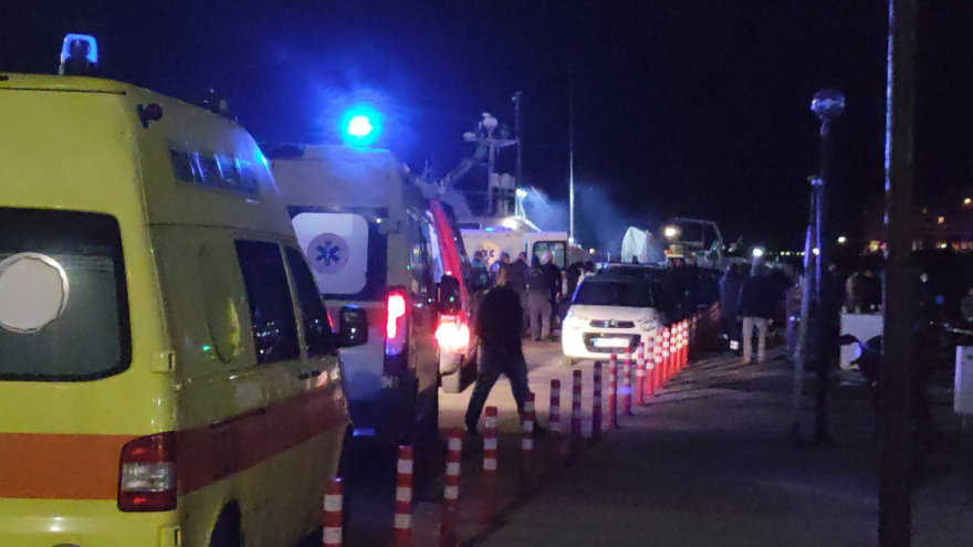 news 69827010b9432 - Τραγωδία στη Χίο: 14 νεκροί από σύγκρουση σκάφους Λιμενικού με λέμβο μεταναστών