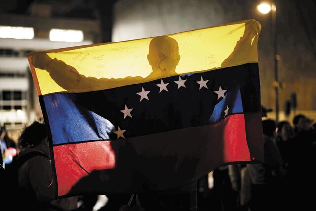 news 69827035f16d0 - Χιλιάδες διαδηλωτές στο Καράκας απαιτούν την επιστροφή του Μαδούρο