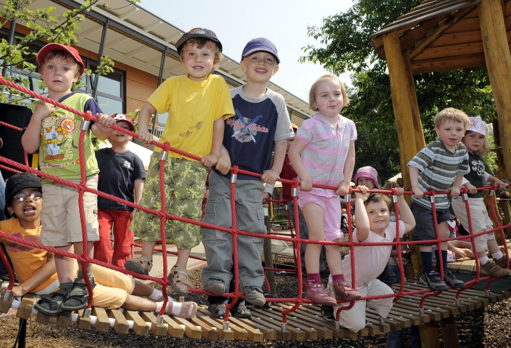 news 6982d9e07b2a3 - FAFO γονεϊκότητα: Η νέα τάση που διχάζει τους ειδικούς