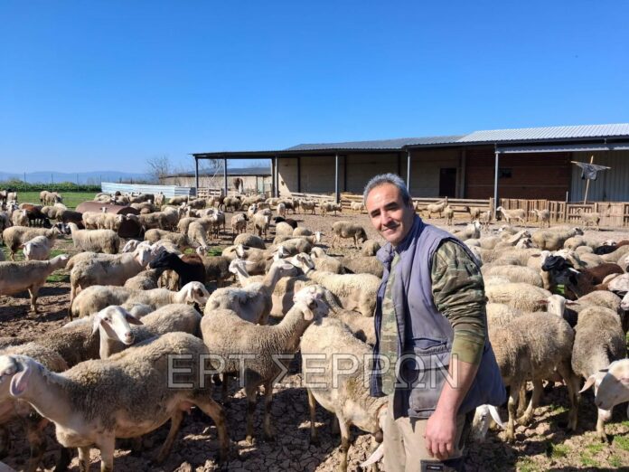 Ευθύμης Ζησάκης με τον γιο του στα γενέθλια