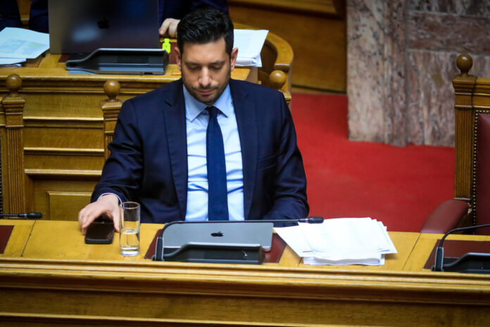 Βουλή ψηφίζει νομοσχέδιο μεταφορών Κυρανάκης