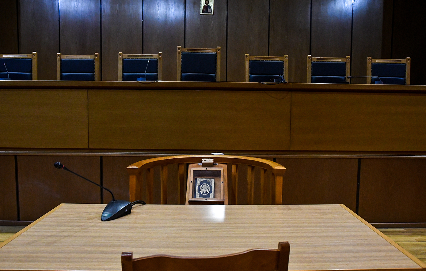 δικηγόρος πρόωρος τοκετός δικαστήριο Πειραιά