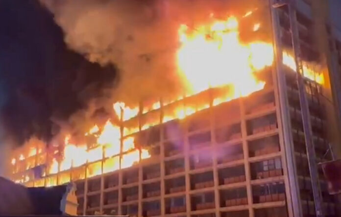 φωτιά κυβερνητικό κτίριο Νότια Αφρική Mthatha