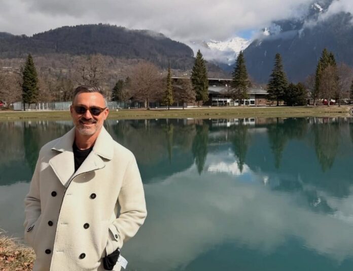 Γιώργος Καπουτζίδης ταξίδι γαλλικές Άλπεις Σαμουέν