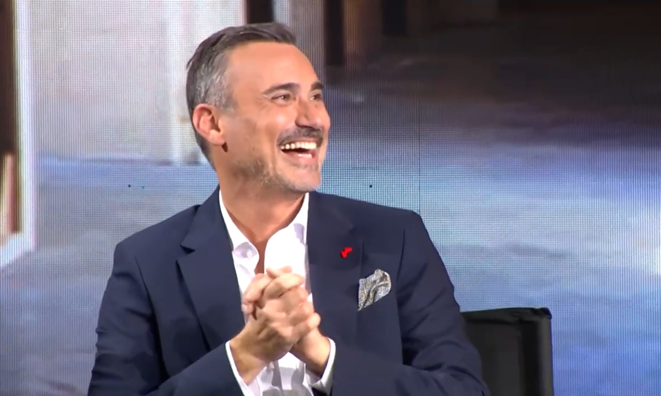 Γιώργος Καπουτζίδης στο Moments ΑΝΤ1 με Ζέτα Μακρυπούλια