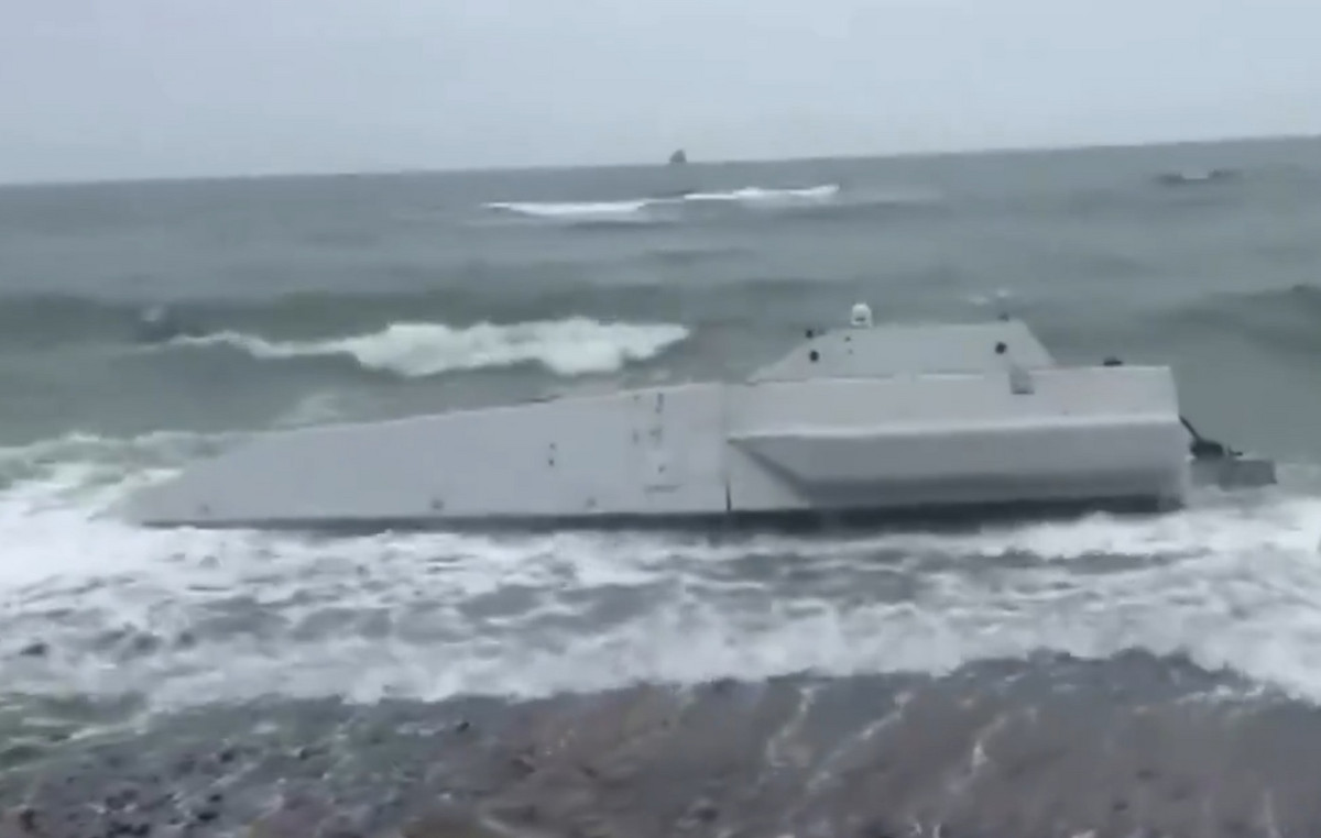 Βρετανικό υποβρύχιο με πυραύλους κοντά στο Ιράν Βρετανικό πυρηνοκίνητο υποβρύχιο HMS Anson Αραβική Θάλασσα