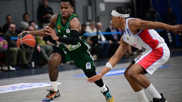 Τόμασον - Σλούκας: Επεισόδιο και αποβολή στη Γλυφάδα Τόμασον Σλούκας επεισόδιο Πανιώνιος Παναθηναϊκός