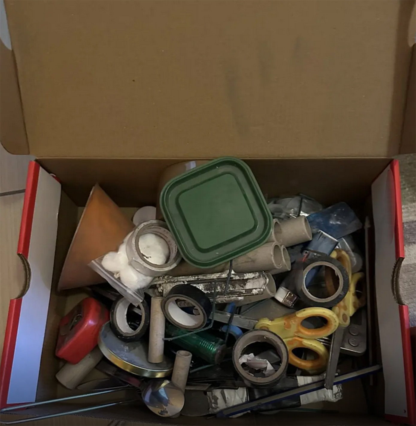 Εργαστήριο κροτίδων στο σπίτι ανηλίκου στον Άγιο Δημήτριο