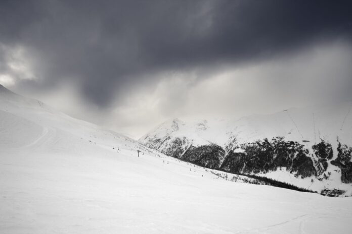 Χιονοστιβάδα Ιταλία διασωστική επιχείρηση Άλπεις