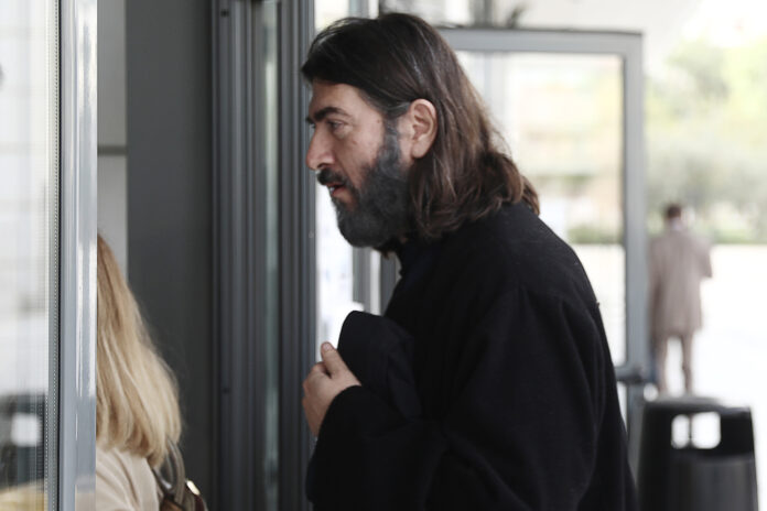 Πατέρας Αντώνιος δίκη Κιβωτός του Κόσμου