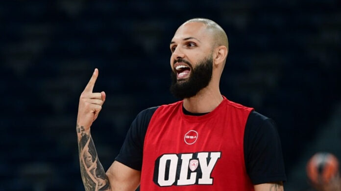 Εβάν Φουρνιέ του Ολυμπιακού ψάχνει καπέλα στην Αθήνα