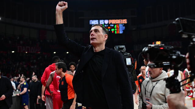 Μπαρτζώκας Ολυμπιακός Φενέρμπαχτσε 104-87 ΣΕΦ