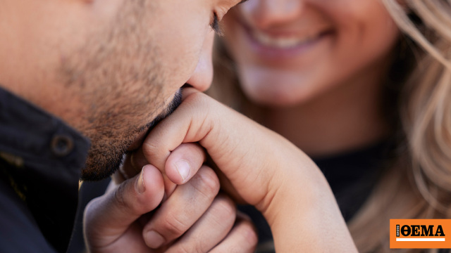 Ισπανία δικαστήριο σεξουαλική επίθεση χειροφίλημα χωρίς συναίνεση