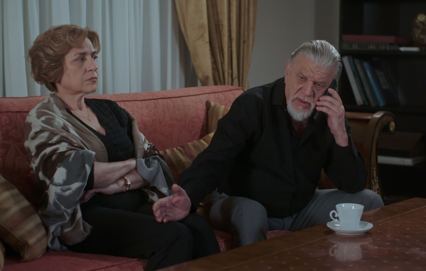 Σκηνή από Η γη της ελιάς επεισόδια δίκη