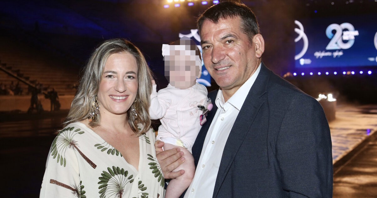 Πύρρος Δήμας: Η Αφροδίτη με έκανε να ξαναγελάσω Πύρρος Δήμας με την Αφροδίτη Σκαφίδα