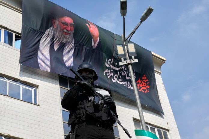 Στενά Ορμούζ πόλεμος ΗΠΑ Ιράν γεωγραφικό πλεονέκτημα