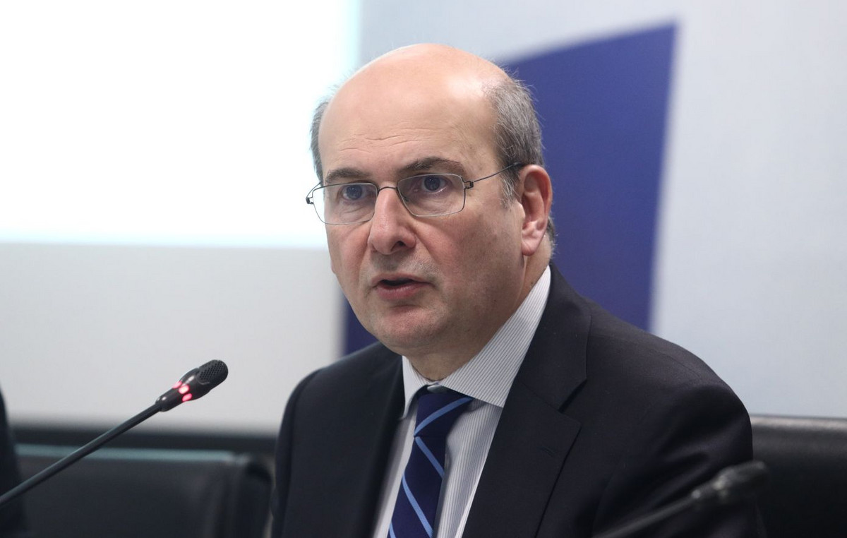 Κωστής Χατζηδάκης ανακοινώνει μέτρα για καύσιμα