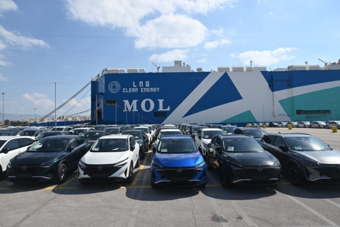 Μπραντ Πιτ γυρίσματα Νέα Μάκρη ξενοδοχείο