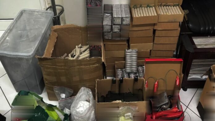 εργαστήριο κροτίδων Άγιος Δημήτριος αστυνομία κατάσχεση