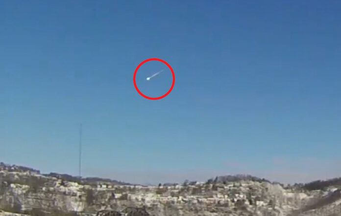 Μετεωρίτης ΗΠΑ διασχίζει τον ουρανό πάνω από Οχάιο