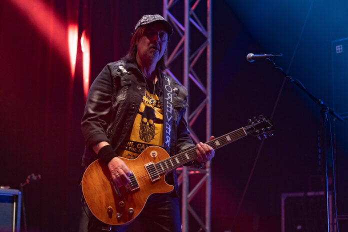 Φιλ Κάμπελ κιθαρίστας Motorhead συναυλία