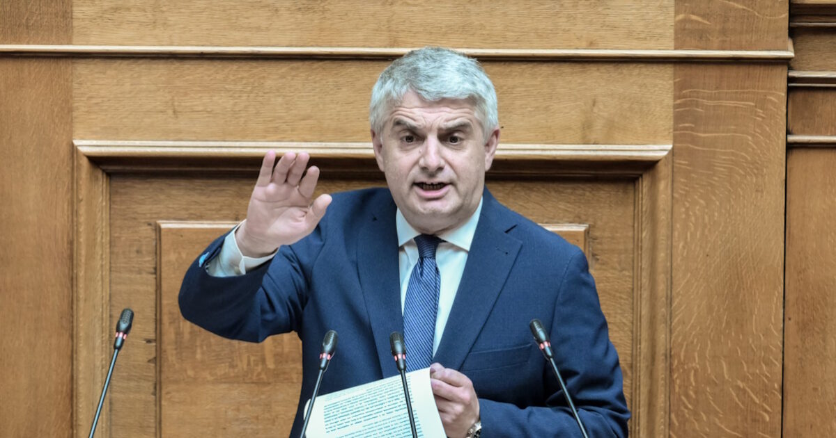 Οδυσσέας Κωνσταντινόπουλος παραδίδει έδρα Βουλή ΠΑΣΟΚ