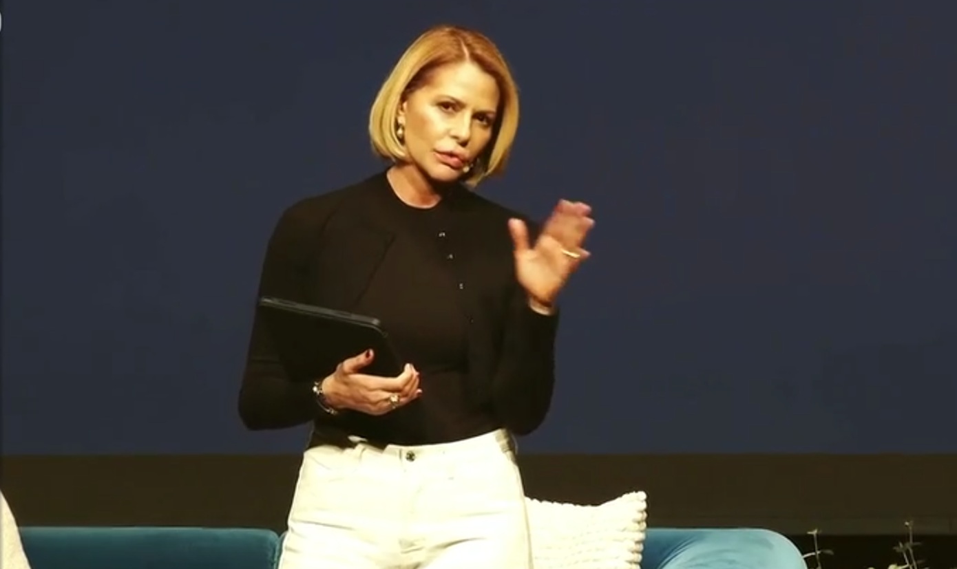 Τζένη Μπαλατσινού: Οι ταμπέλες και η επιβίωση μετά το διαζύγιο Τζένη Μπαλατσινού συνέντευξη στην τηλεόραση