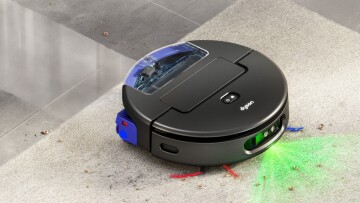 Τρένο στον σταθμό της Οινόης με επιβάτες