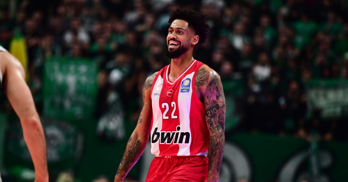 Τάιλερ Ντόρσεϊ αποβολή επεισόδιο Ναν ντέρμπι