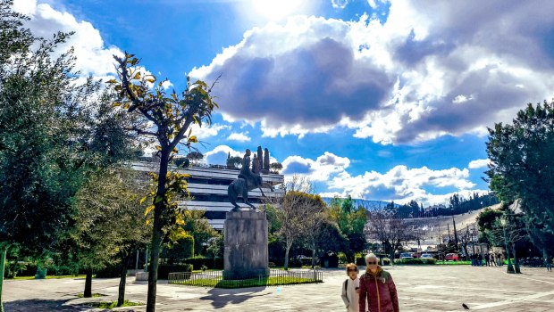 Πρόγνωση καιρού σήμερα με νεφώσεις και τοπικές βροχές στην Ελλάδα