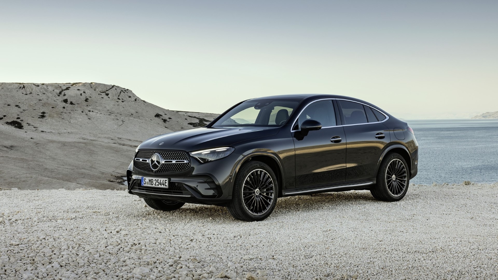Mercedes GLC 300 e υβριδικό SUV ειδική έκδοση
