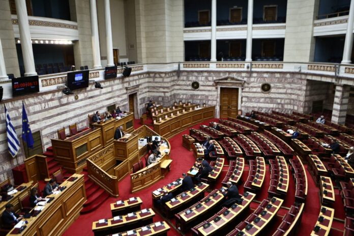 ένταση στη Βουλή Γεωργιάδης Κωνσταντοπούλου επεισόδιο