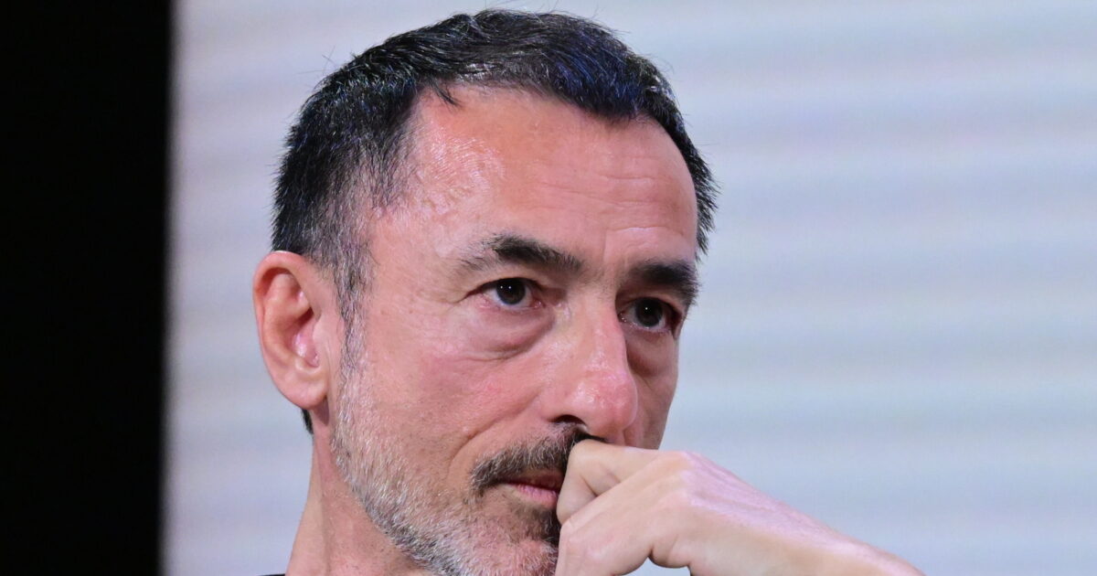 Δημήτρης Παπαϊωάννου Rosalia περιοδεία Lux