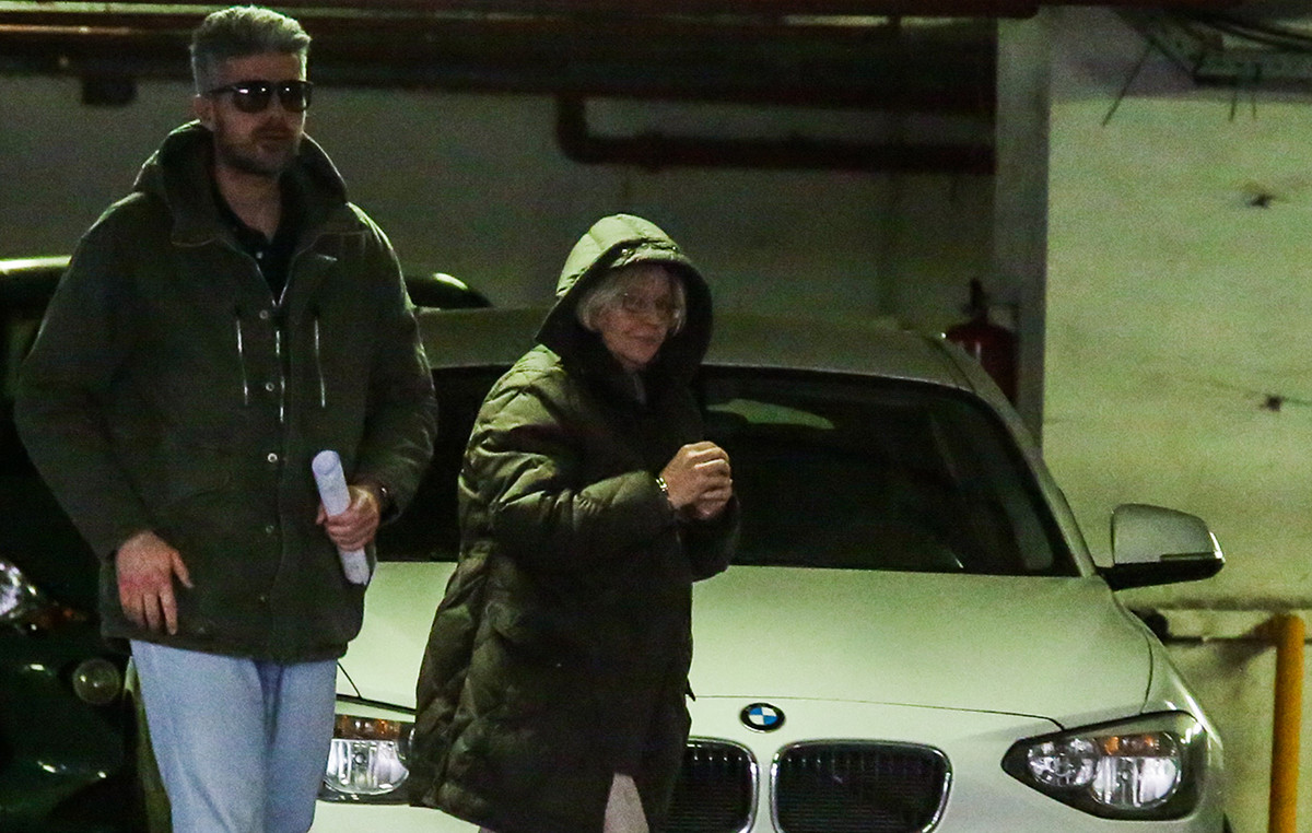 Ελένη Ζαρούλια οδηγείται στη φυλακή Θήβας