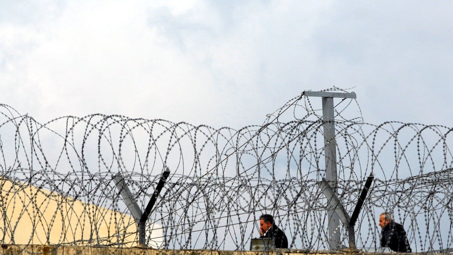 ναρκωτικά κρυμμένα στις σόλες παπουτσιών φυλακές