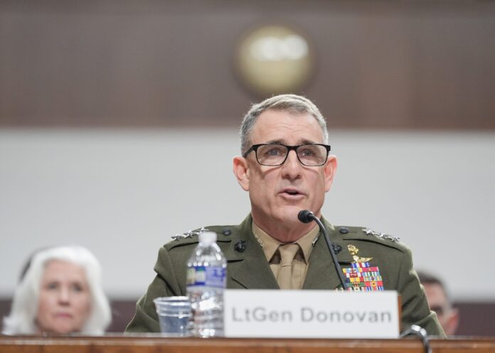 Στρατηγός Φράνσις Ντόνοβαν εισβολή Κούβα δηλώσεις Γερουσία