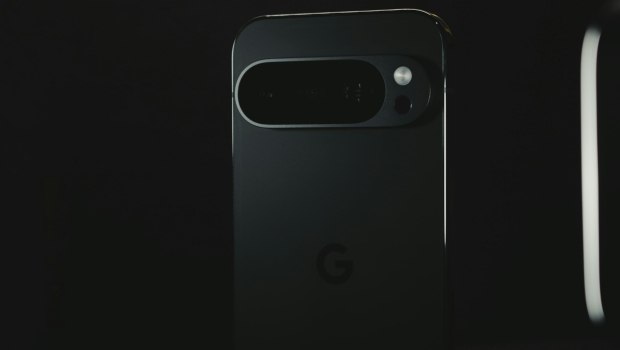 Google Pixel desktop mode με εξωτερική οθόνη