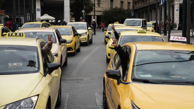 Βουλή ψηφίζει νομοσχέδιο μεταφορών Κυρανάκης