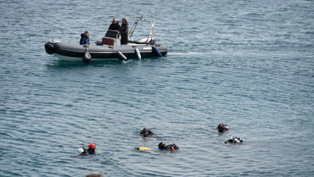 έρευνες για δύτη Βουλιαγμένης Πηγάδι του Διαβόλου