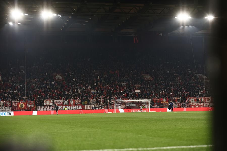 Πολωνία απαγόρευση κινητών στα σχολεία για παιδιά